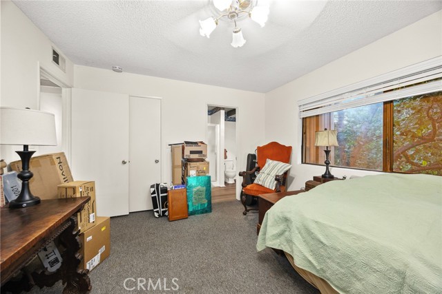 242 N Orange Grove Boulevard, Pasadena CA: https://media.crmls.org/medias/510724bf-3c56-42d0-ab08-3b52a6dbc92c.jpg