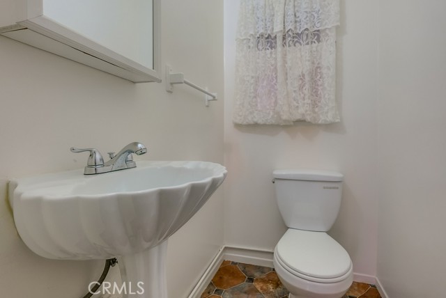 Detail Gallery Image 24 of 43 For 11908 Highdale St, Norwalk,  CA 90650 - 2 Beds | 1/1 Baths