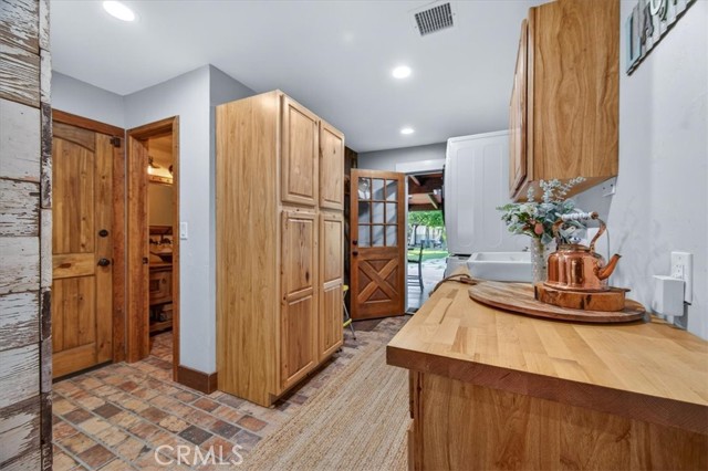 Image 19 of 40 For 5325 Greenwood Drive