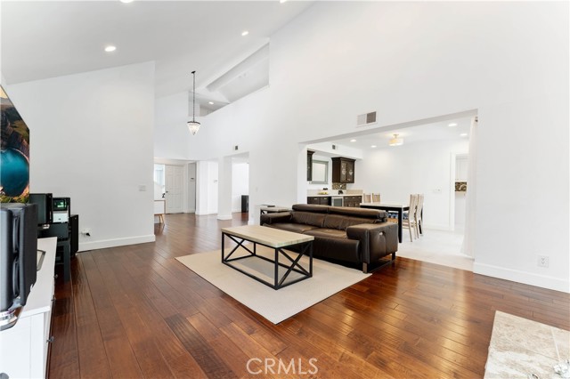 30052 Happy Sparrow Lane, Laguna Niguel CA: https://media.crmls.org/medias/51078e9c-a095-4a48-a8af-aa88a737ee03.jpg
