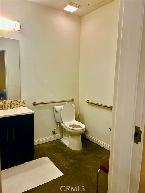 Detail Gallery Image 12 of 64 For 300 E 4th St. #101,  Long Beach,  CA 90802 - 1 Beds | 2 Baths