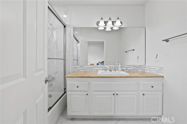 Detail Gallery Image 18 of 31 For 3501 Tilden Ave #8,  Los Angeles,  CA 90034 - 3 Beds | 3/1 Baths