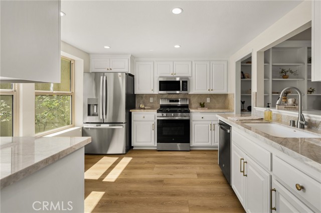 Detail Gallery Image 6 of 66 For 16 Driftwood #24,  Irvine,  CA 92604 - 2 Beds | 2 Baths