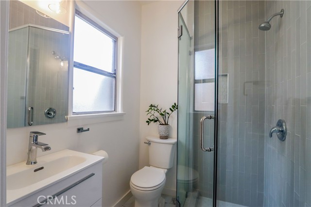 Detail Gallery Image 13 of 35 For 120 Esperanza Ave, Long Beach,  CA 90802 - 3 Beds | 2/1 Baths