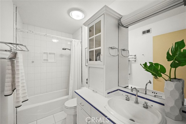 11551 Gladstone Circle, Fountain Valley CA: https://media.crmls.org/medias/5108a555-cebf-40b9-90f7-105d6d4afda2.jpg