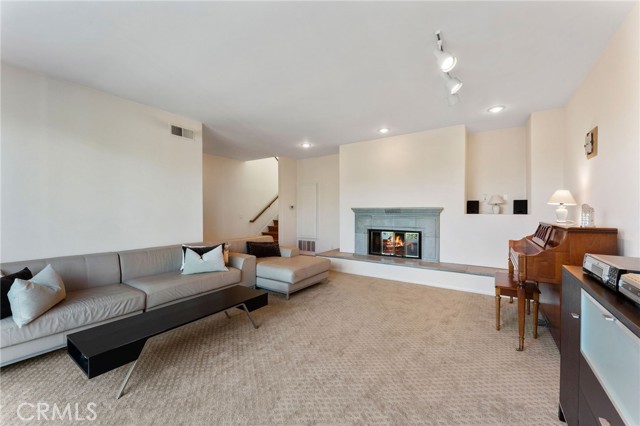 Detail Gallery Image 38 of 65 For 21 Centaurus, Irvine,  CA 92603 - 4 Beds | 3/1 Baths