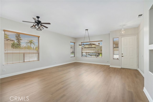 1931 Madera Circle, Corona CA: https://media.crmls.org/medias/51092216-178b-4ddf-8bc2-d6687ec07e07.jpg