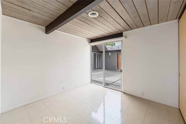 5112 E Valencia Drive, Orange CA: https://media.crmls.org/medias/51094cbe-4afe-4635-a5d9-d12e6ad9cfdf.jpg