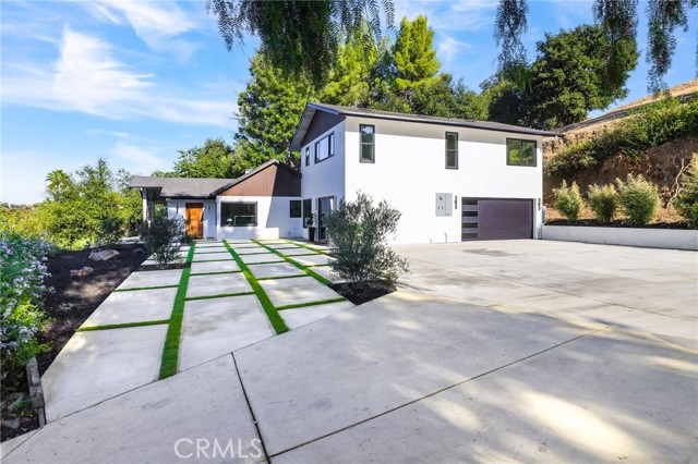 9425 Gierson Avenue, Chatsworth CA: https://media.crmls.org/medias/51098f0f-cc86-43ea-bfbc-7ad94003ab57.jpg