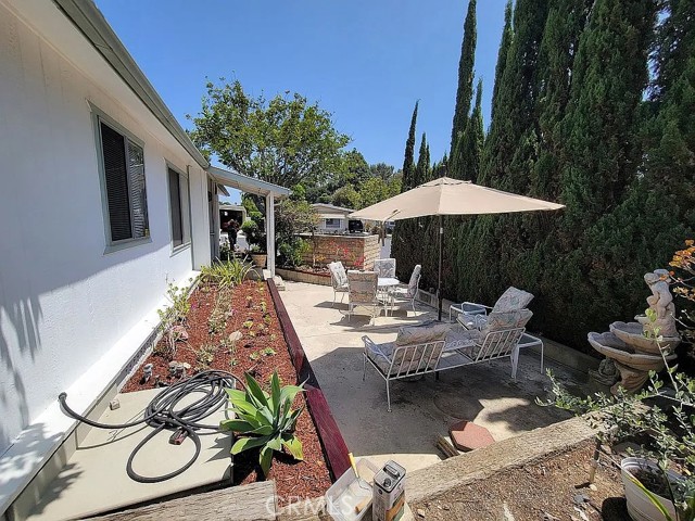 18 Tahquitz Court, Camarillo CA: https://media.crmls.org/medias/5109d479-cfec-4277-9cca-2d8ba634b111.jpg