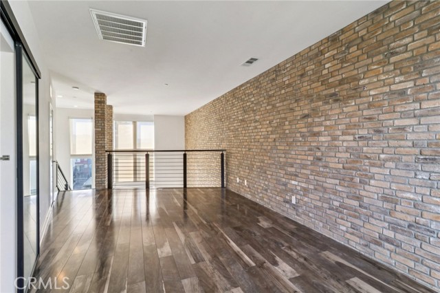 Detail Gallery Image 6 of 60 For 7887 Stylus, San Diego,  CA 92108 - 2 Beds | 2/1 Baths