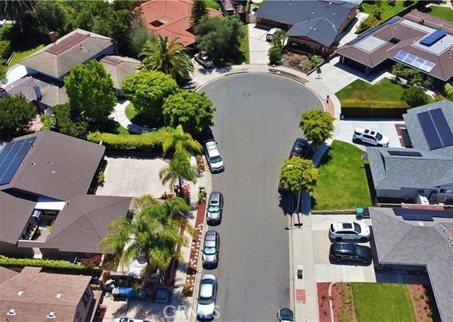 24272 Lysanda Drive, Mission Viejo CA: https://media.crmls.org/medias/510b4541-d5b1-438f-998c-80178ad4fb94.jpg
