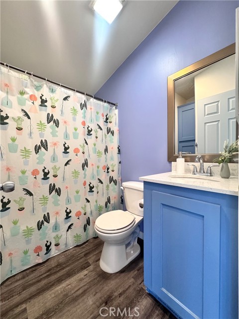 7560 Woodman Place, Van Nuys CA: https://media.crmls.org/medias/510be24f-f95d-4b6a-bc23-10914b65857b.jpg