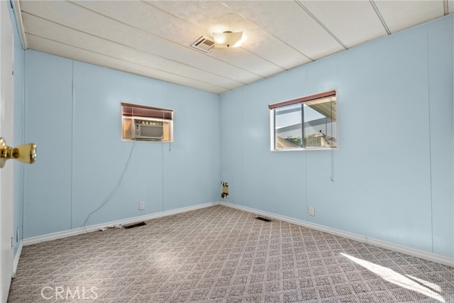21001 Plummer Street, Chatsworth CA: https://media.crmls.org/medias/510c20c9-81b8-435d-bca9-823a99ae8288.jpg