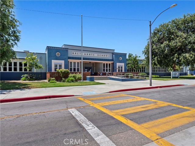 1511 N Maple Street, Burbank CA: https://media.crmls.org/medias/510d6f60-68c3-4a43-b38c-cabd4a9c418a.jpg