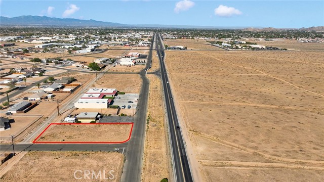 Detail Gallery Image 4 of 11 For 22869 Us Hwy 18, Apple Valley,  CA 92307 - – Beds | – Baths