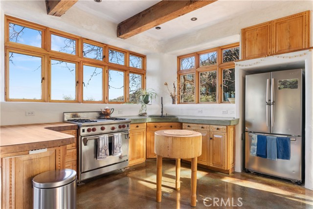 8993 Soda Bay Road, Kelseyville CA: https://media.crmls.org/medias/510de0c1-7be2-4f4b-ba96-6a9f0ec52efe.jpg