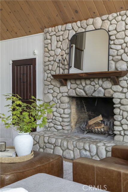 Detail Gallery Image 11 of 35 For 27937 West Shore Rd, Lake Arrowhead,  CA 92352 - 4 Beds | 4 Baths