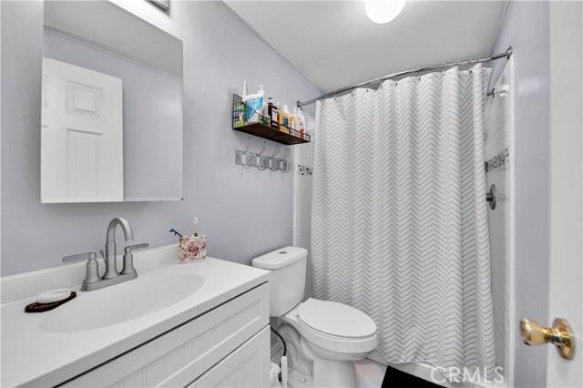 24600 Mountain, Hemet CA: https://media.crmls.org/medias/51105635-f6f2-423d-a2bb-ce880775a76e.jpg