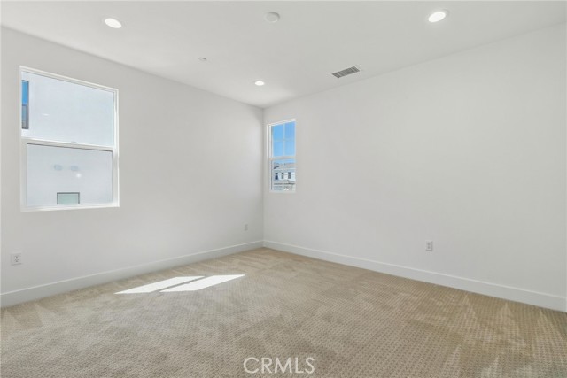 24186 N Camino Cascada, Valencia CA: https://media.crmls.org/medias/51105c83-670b-43a5-befd-cb474a1c1dfa.jpg