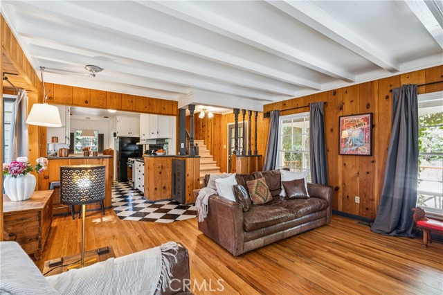 Detail Gallery Image 10 of 58 For 222 Holiday, Lake Arrowhead,  CA 92352 - 3 Beds | 2 Baths