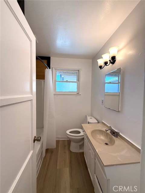 7062 Calvin Avenue, Reseda CA: https://media.crmls.org/medias/51118c48-2afa-45dc-a92a-f78f6091c86b.jpg