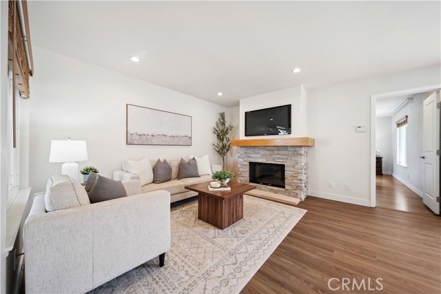 10 Windrow, Irvine CA: https://media.crmls.org/medias/5111e779-90e8-4701-a75e-b87294af1406.jpg