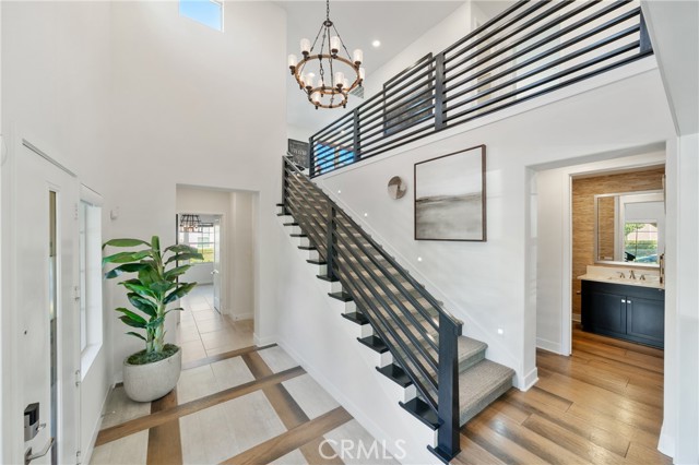 Detail Gallery Image 4 of 53 For 94 Swift, Irvine,  CA 92618 - 4 Beds | 4/1 Baths