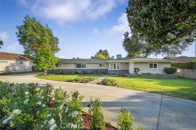 Detail Gallery Image 4 of 56 For 726 E Sierra Madre Ave, Glendora,  CA 91741 - 5 Beds | 2/1 Baths