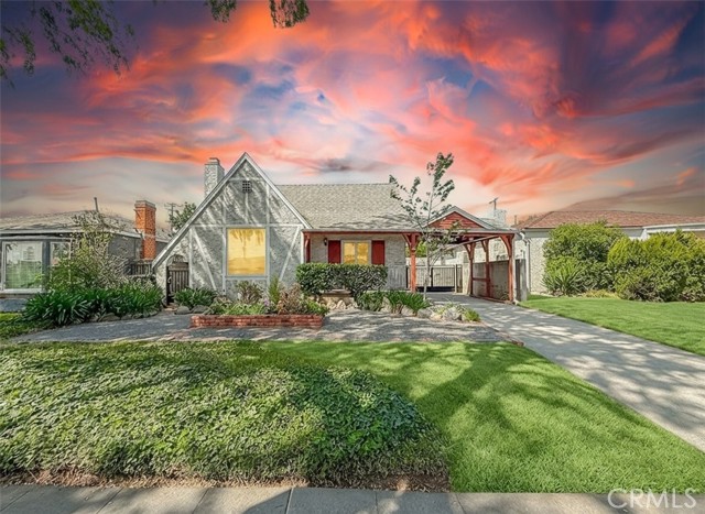 Detail Gallery Image 3 of 61 For 1817 Elm St, Alhambra,  CA 91803 - 3 Beds | 2 Baths