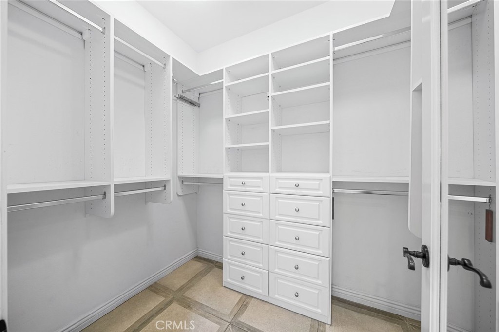 MLS #OC25250779 image #27