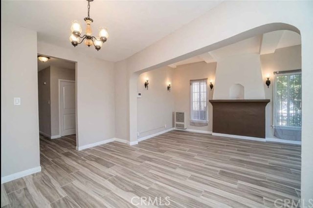 Detail Gallery Image 3 of 18 For 636 W 107th, Los Angeles,  CA 90044 - 3 Beds | 2 Baths