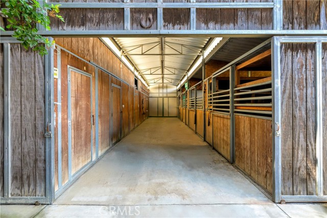 25941 Sheriff Road, Laguna Hills CA: https://media.crmls.org/medias/511420a0-257a-474d-bb6b-beb7e6994e88.jpg