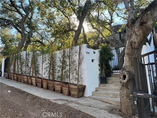 Detail Gallery Image 13 of 40 For 10171 N Sherman Grove, Sunland,  CA 91040 - – Beds | – Baths