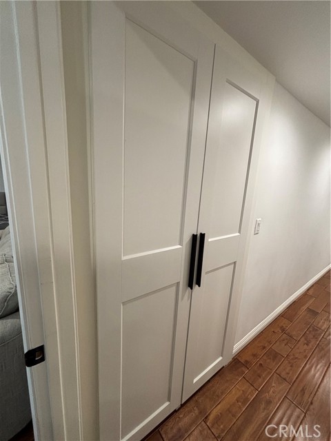 5533 Edward E Horton Lane, Encino CA: https://media.crmls.org/medias/51150cac-b06f-43e0-a2be-280880e00cb4.jpg