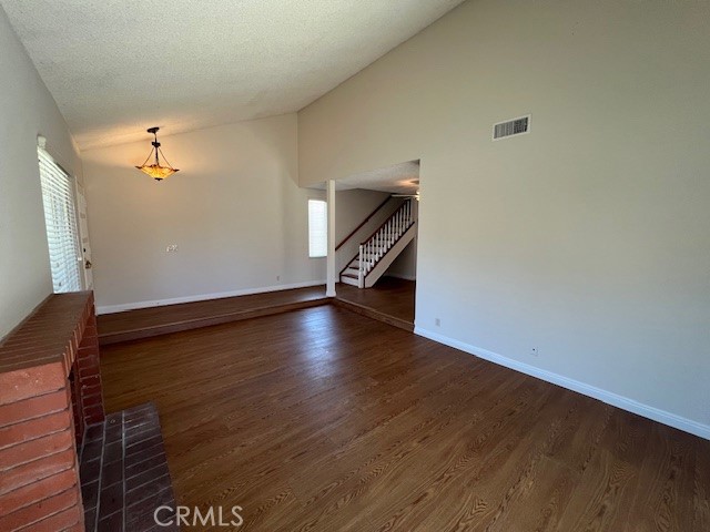 Detail Gallery Image 5 of 21 For 950 W Lamark Ln, Anaheim,  CA 92802 - 3 Beds | 2/1 Baths