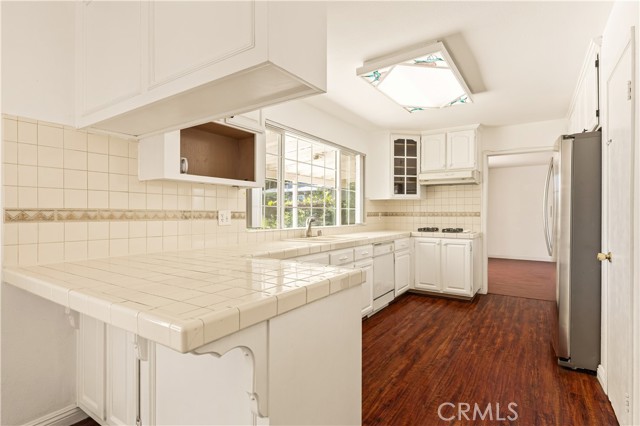 Detail Gallery Image 7 of 32 For 15846 Plummer St, North Hills,  CA 91343 - 4 Beds | 2/1 Baths