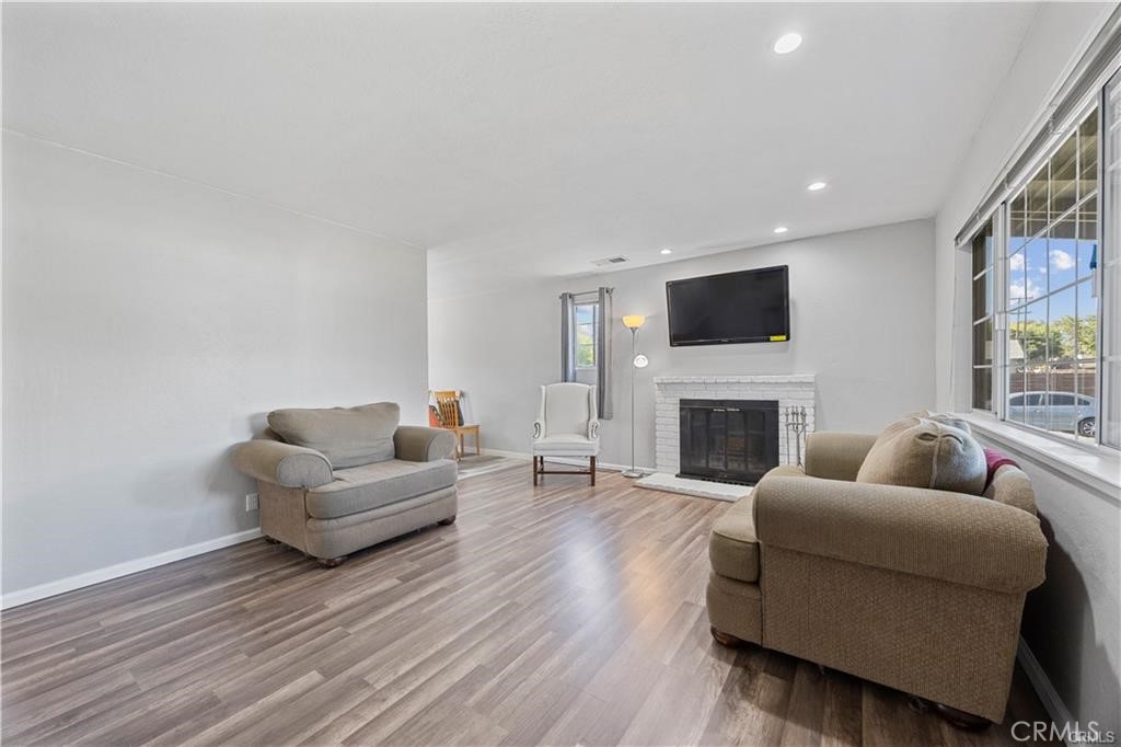 MLS #IG25268142 image #20