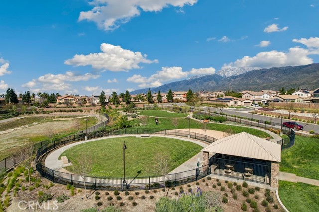 16540 Wyndham Lane, Fontana CA: https://media.crmls.org/medias/5116e872-8eab-48fe-9be7-baebd2f909dd.jpg