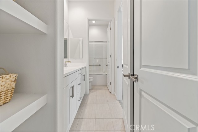 Detail Gallery Image 28 of 72 For 18696 Cedar Crest Dr, Canyon Country,  CA 91387 - 3 Beds | 2/1 Baths