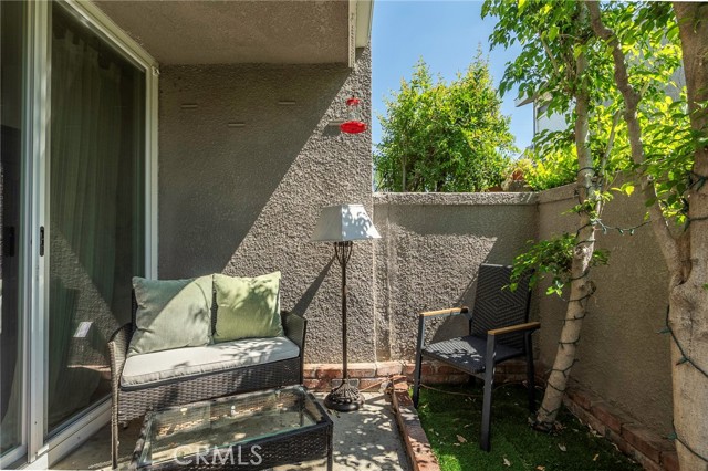 Detail Gallery Image 5 of 24 For 23549 Victory Blvd. #21,  West Hills,  CA 91307 - 3 Beds | 2/1 Baths