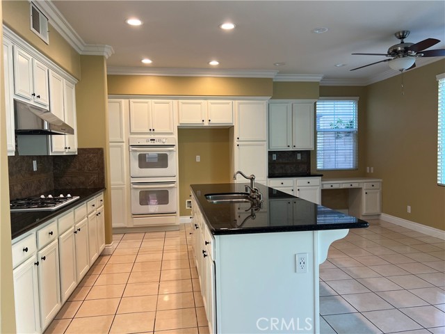 Detail Gallery Image 10 of 13 For 12208 Keenland Dr, Rancho Cucamonga,  CA 91739 - 4 Beds | 3 Baths