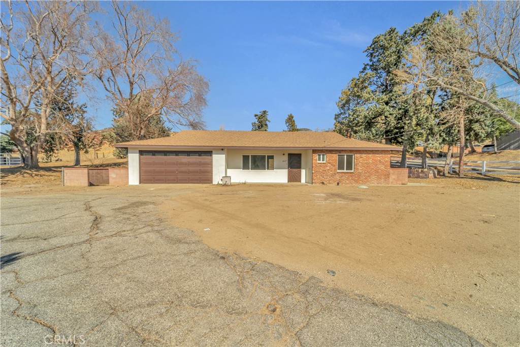 8627 Elizabeth Lake Road