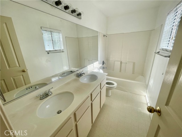 Detail Gallery Image 11 of 19 For 16376 Skyridge Dr, Riverside,  CA 92503 - 4 Beds | 3 Baths