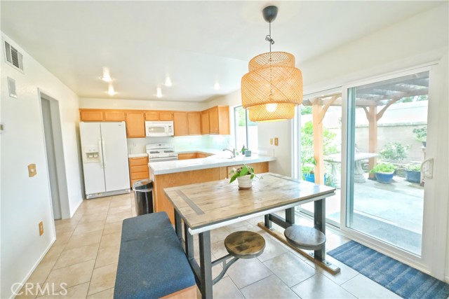 Detail Gallery Image 11 of 31 For 1778 Rockview Way, Pomona,  CA 91766 - 3 Beds | 3 Baths