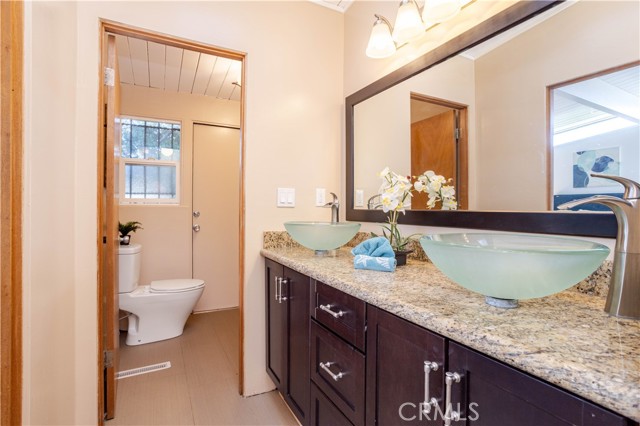 Detail Gallery Image 34 of 44 For 12719 Jimeno Ave, Granada Hills,  CA 91344 - 4 Beds | 2 Baths