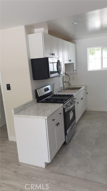 Detail Gallery Image 6 of 14 For 9957 Delco, Chatsworth,  CA 91311 - 0 Beds | 2 Baths