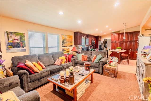 Detail Gallery Image 5 of 13 For 4201 Topanga Canyon Blvd #12,  Woodland Hills,  CA 91364 - 3 Beds | 2 Baths