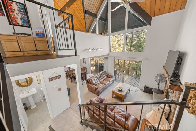 Detail Gallery Image 18 of 29 For 966 Willow Creek Road #24,  Lake Arrowhead,  CA 92352 - 3 Beds | 2/1 Baths