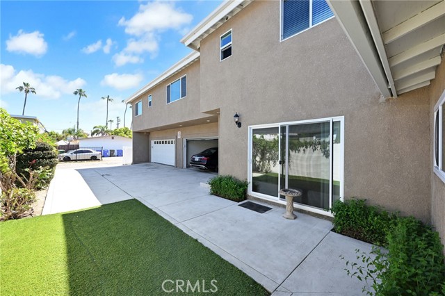 Detail Gallery Image 2 of 53 For 426 Grant St, Oceanside,  CA 92054 - 8 Beds | 6 Baths